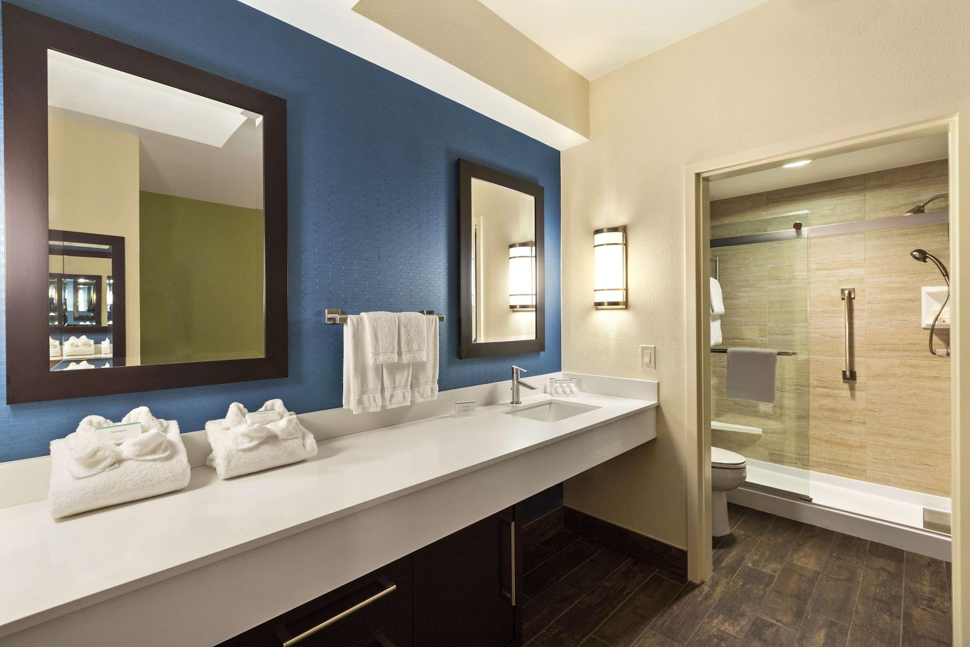 Hilton Garden Northwest Otel 3*